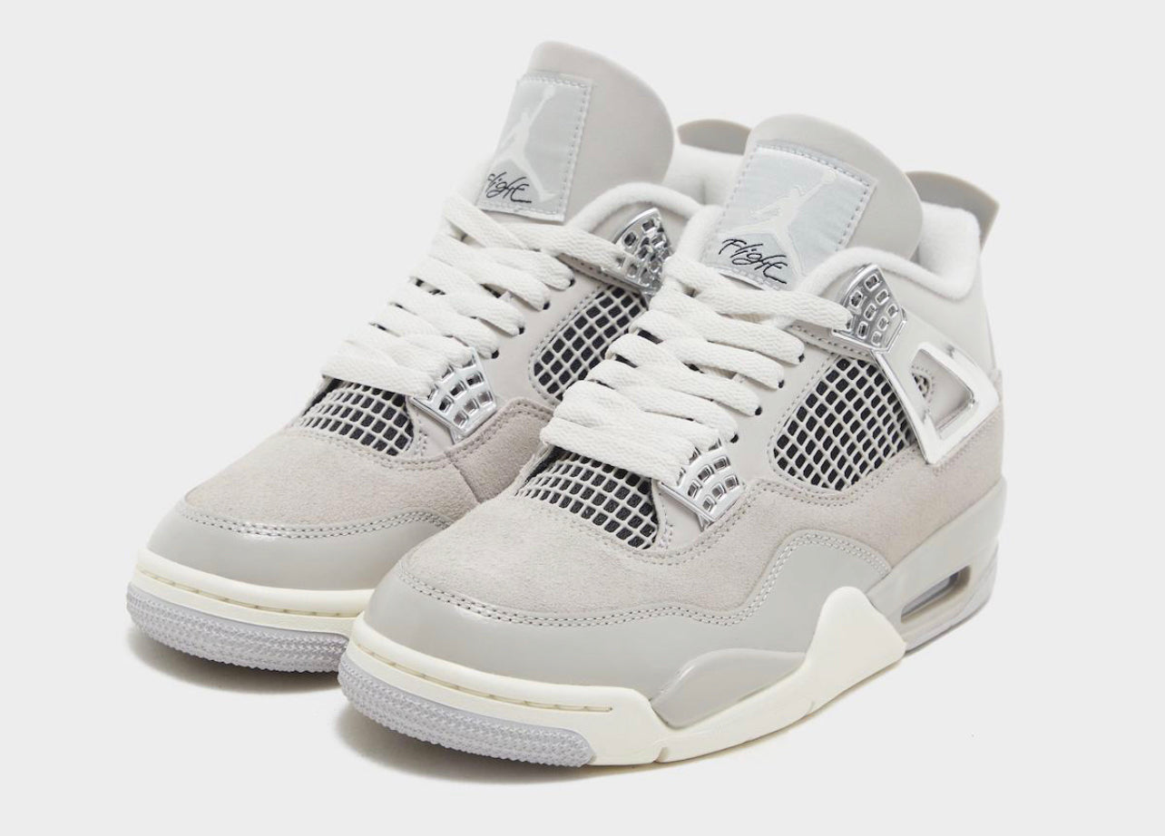 Air Jordan 4 Frozen Moments
