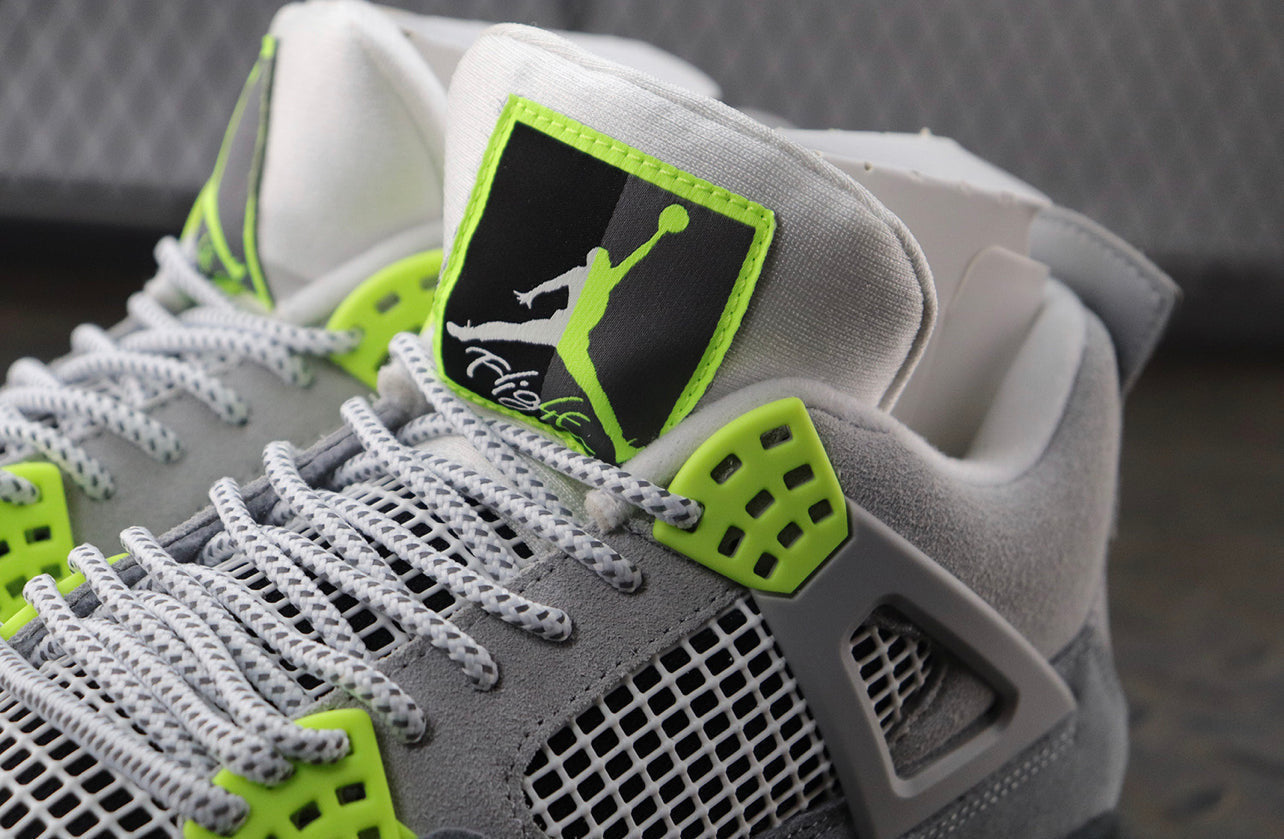 Air Jordan 4 SE Neon