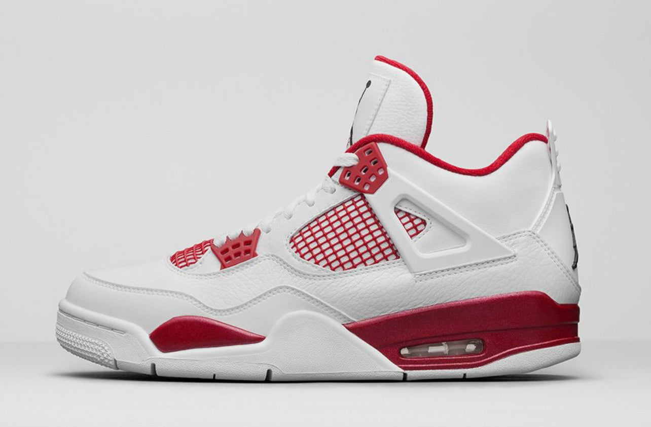 Air Jordan 4 Alternate