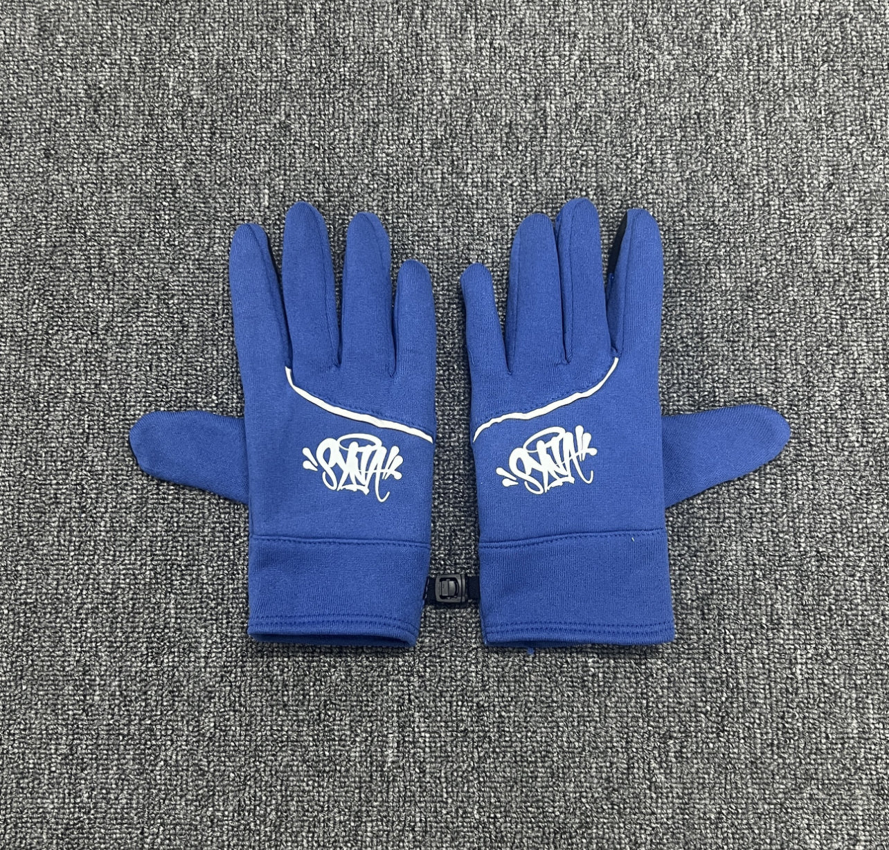 Syna World Gloves