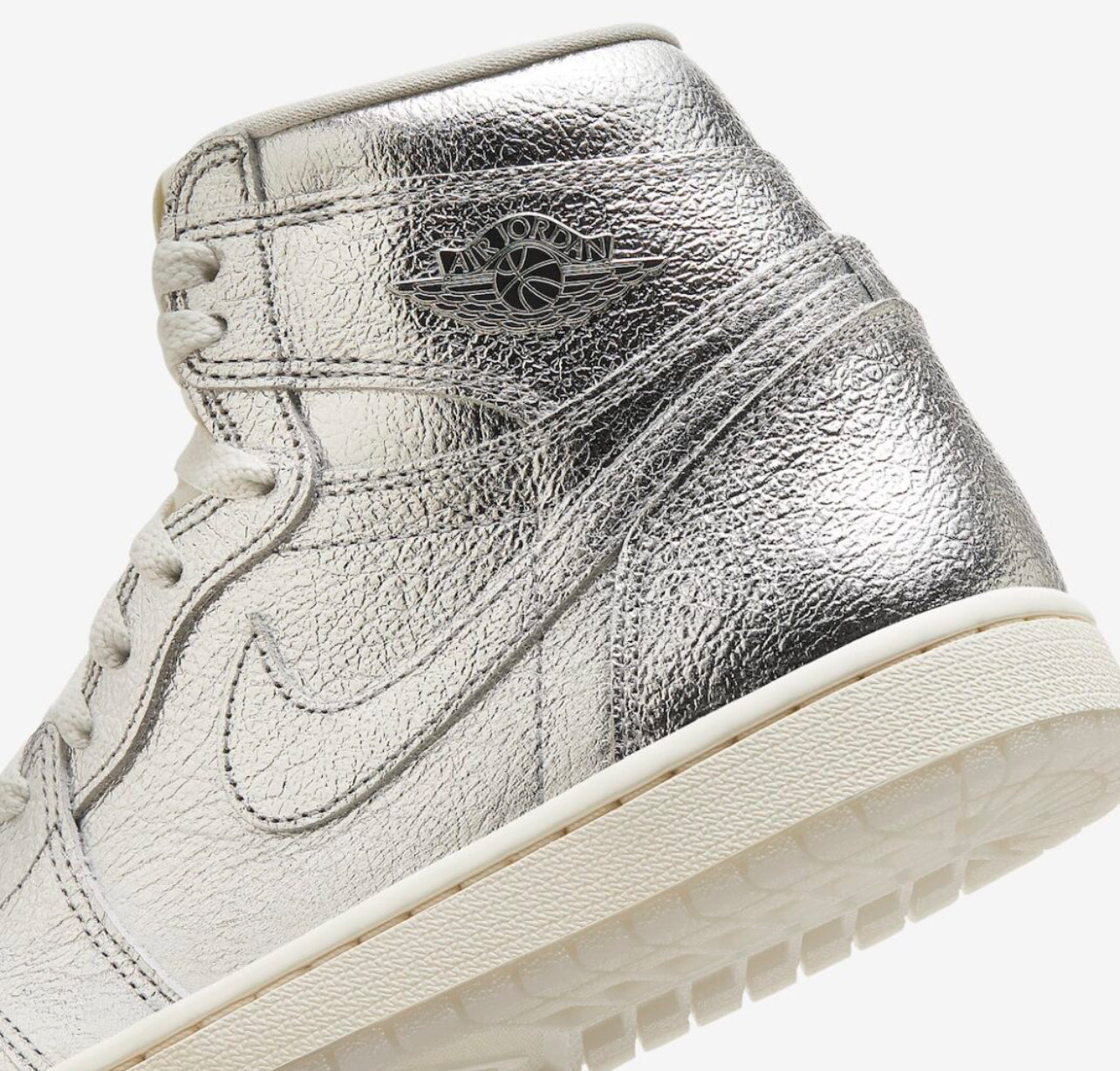 Air Jordan 1 High Chrome