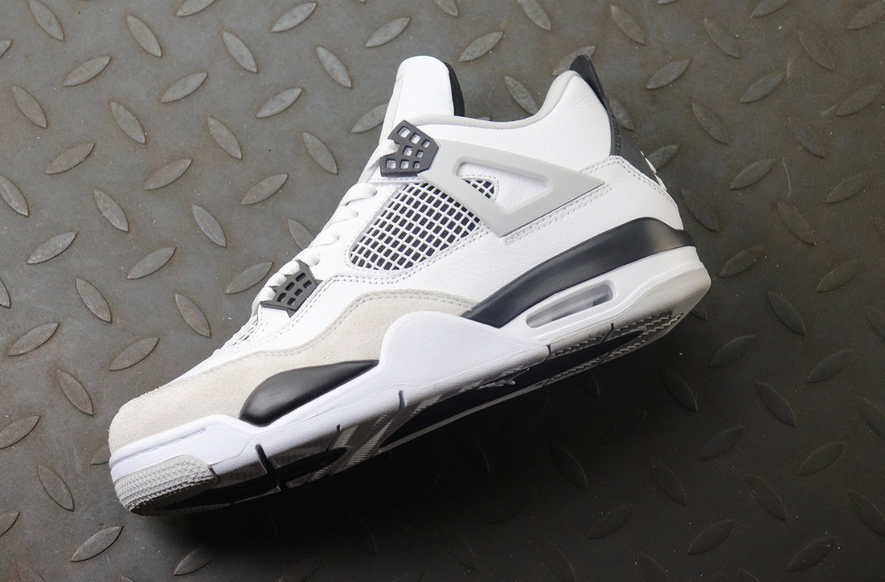 Air Jordan 4 Pure Money Black