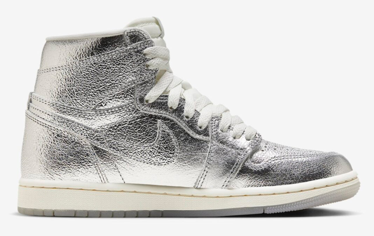 Air Jordan 1 High Chrome