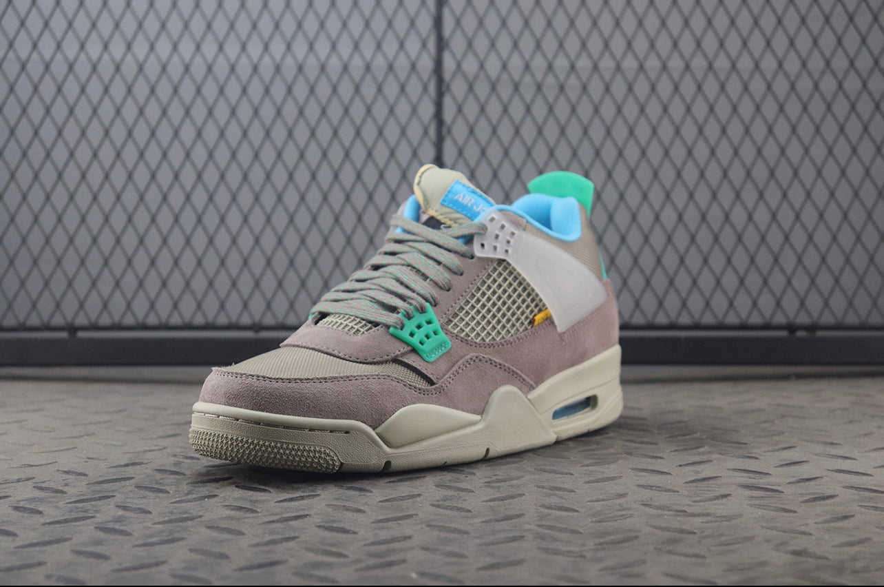 Air Jordan 4 Taupe Haze
