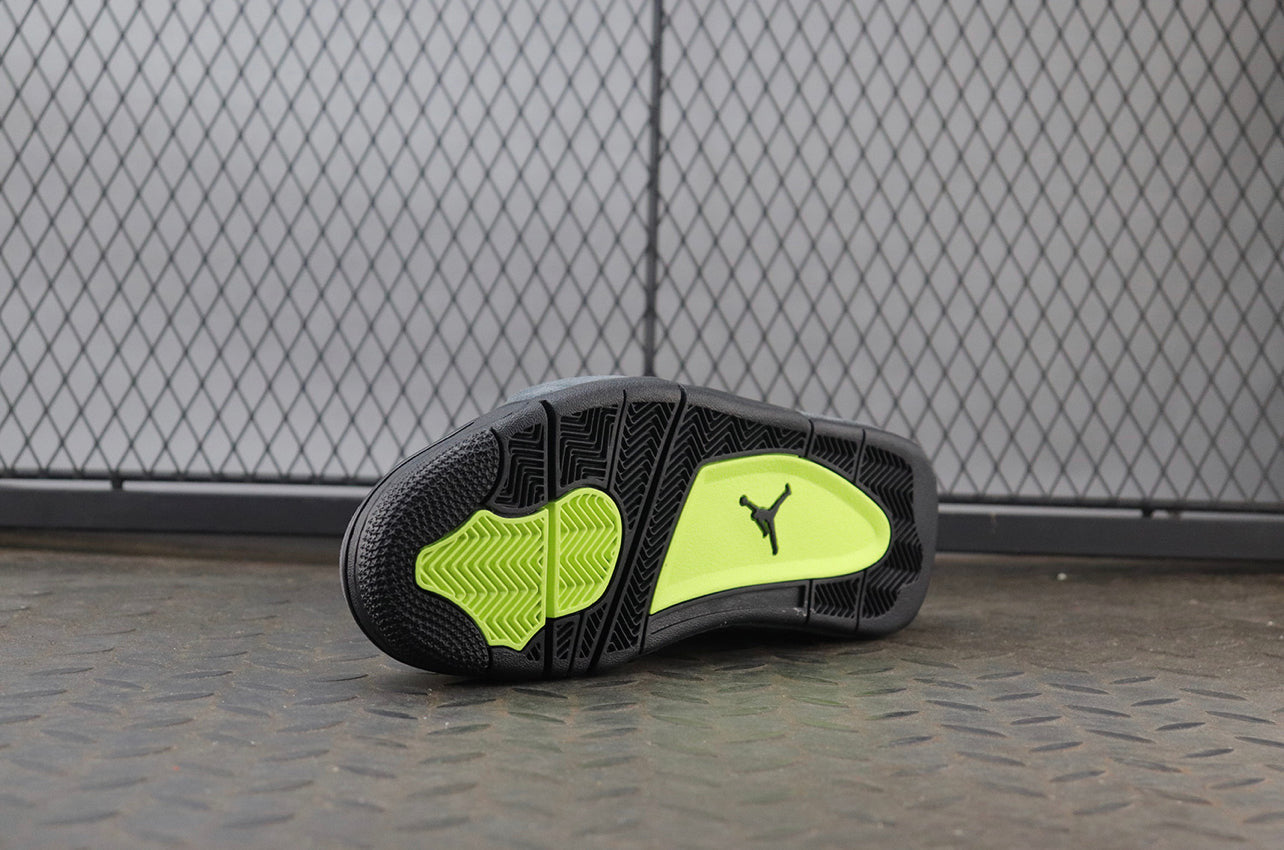 Air Jordan 4 SE Neon