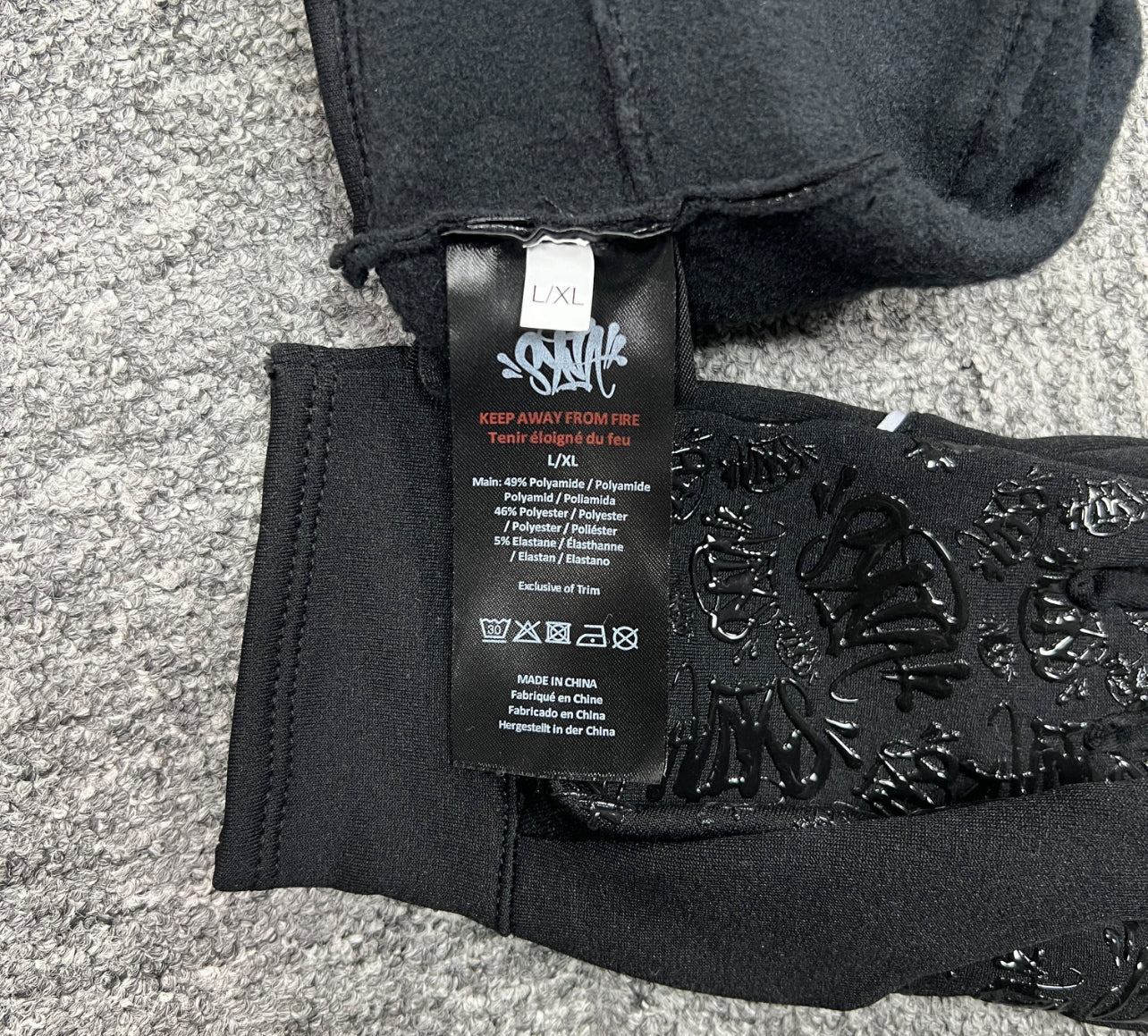 Syna World Gloves