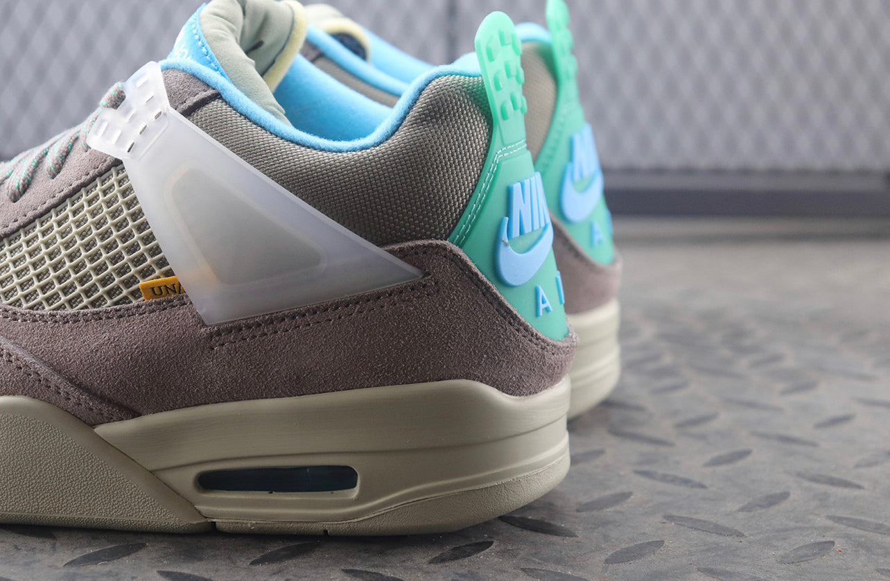 Air Jordan 4 Taupe Haze