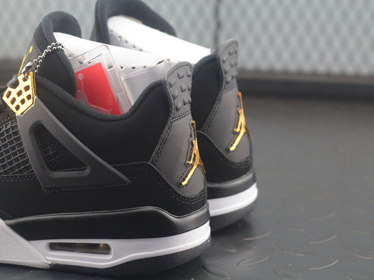 Air Jordan 4 Royal