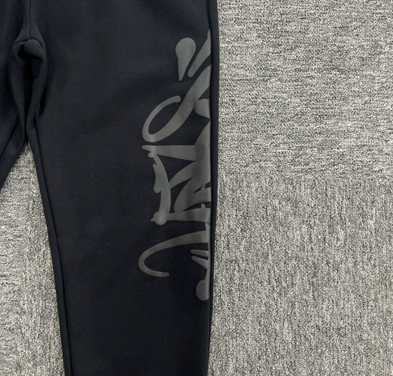 Syna World Hoodie & Pants