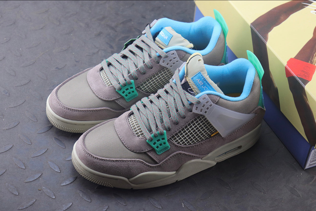 Air Jordan 4 Taupe Haze