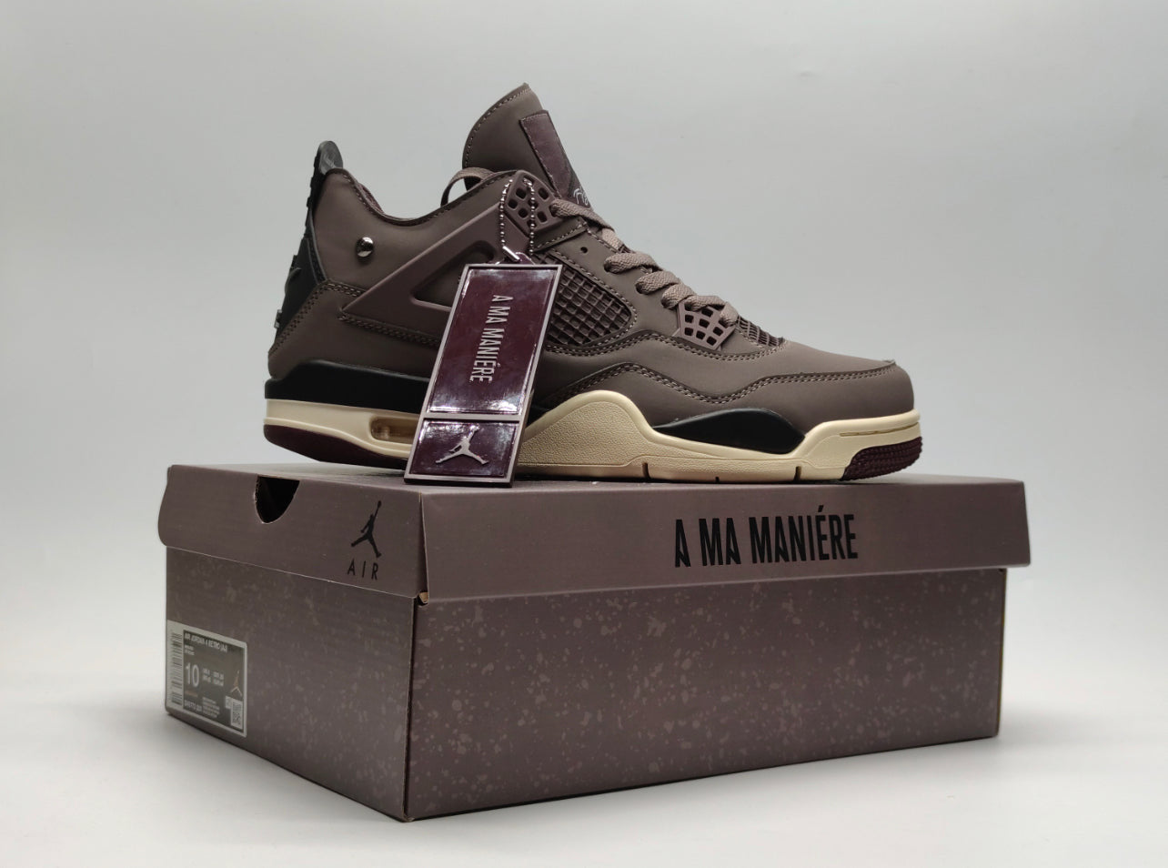 Air Jordan 4 A Ma Maniére Violet Ore
