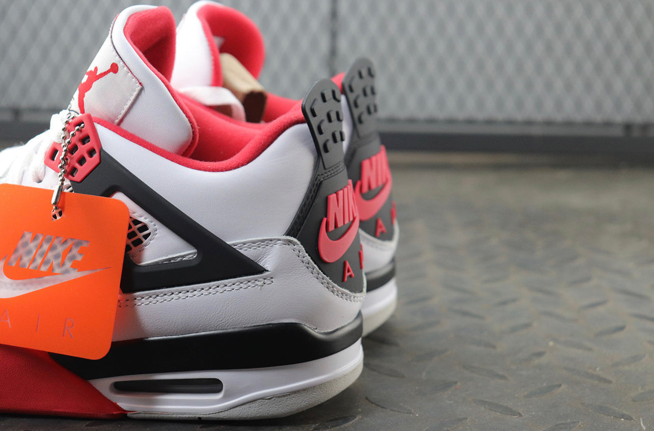 Air Jordan 4 Fire Red