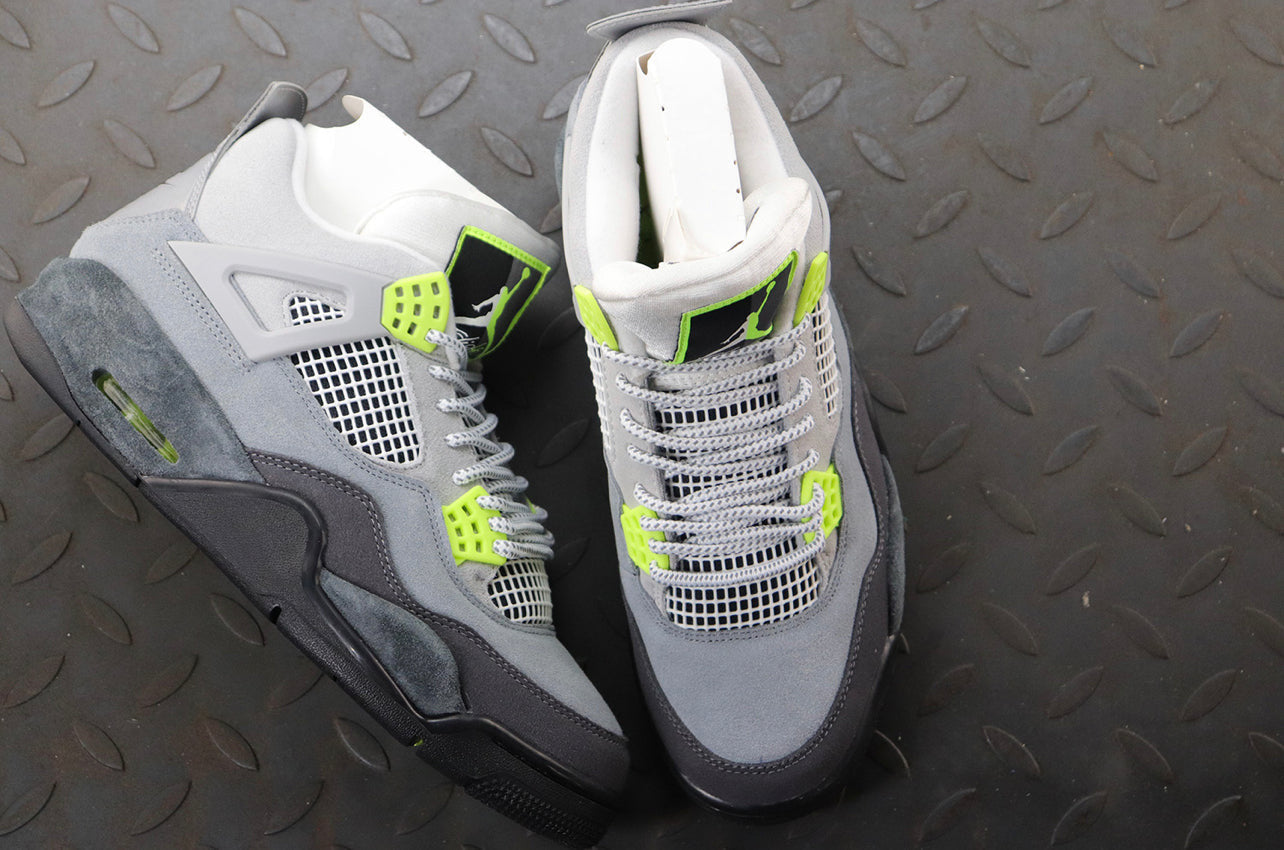 Air Jordan 4 SE Neon