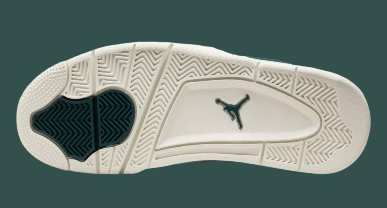 Travis Scott Air Jordan 4 Black-Light-Bone