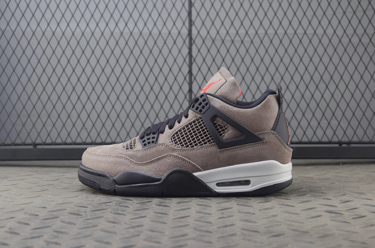 Air Jordan 4 Haze