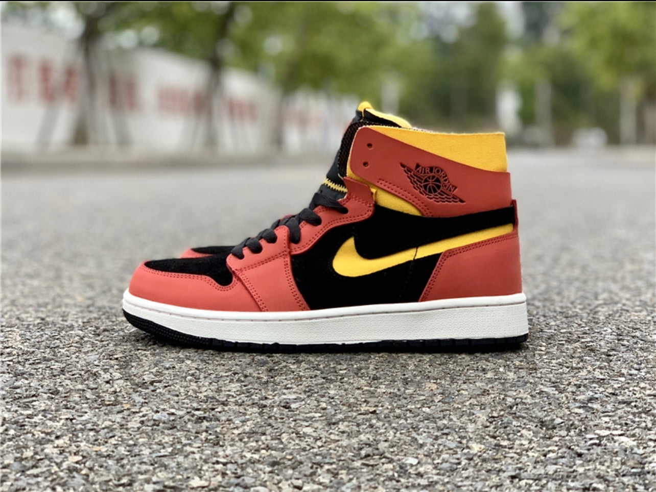 Air Jordan 1 Shattered Yellow-Orange