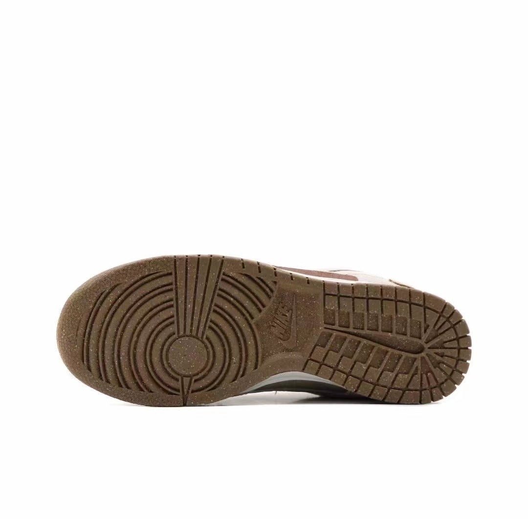 Dunk Low SE 85