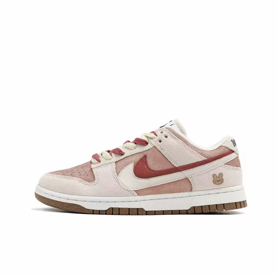 Dunk Low SE 85