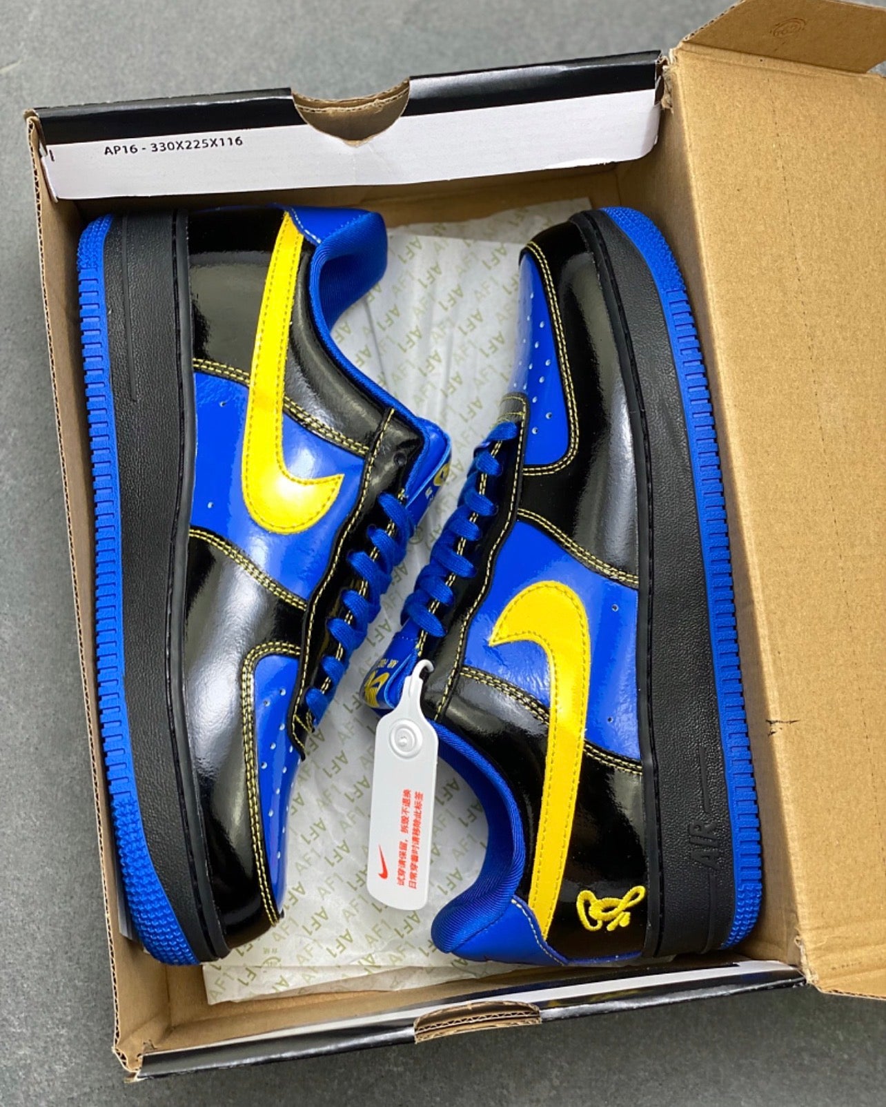 Air Force 1 Low Syna World