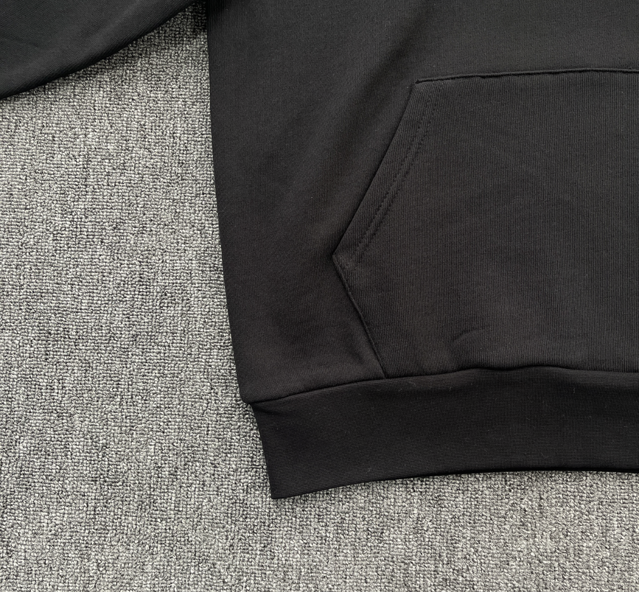 Syna World Hoodies