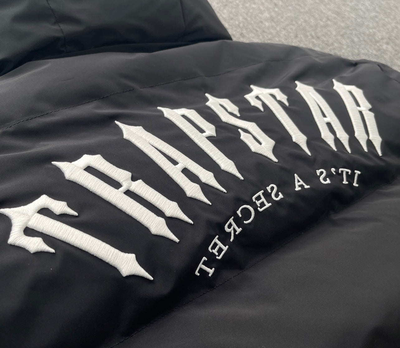 Trapstar Irongate Arch Reversible Puffer Jacket