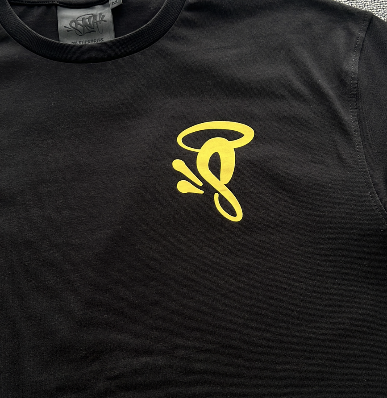 Syna World T-shirts