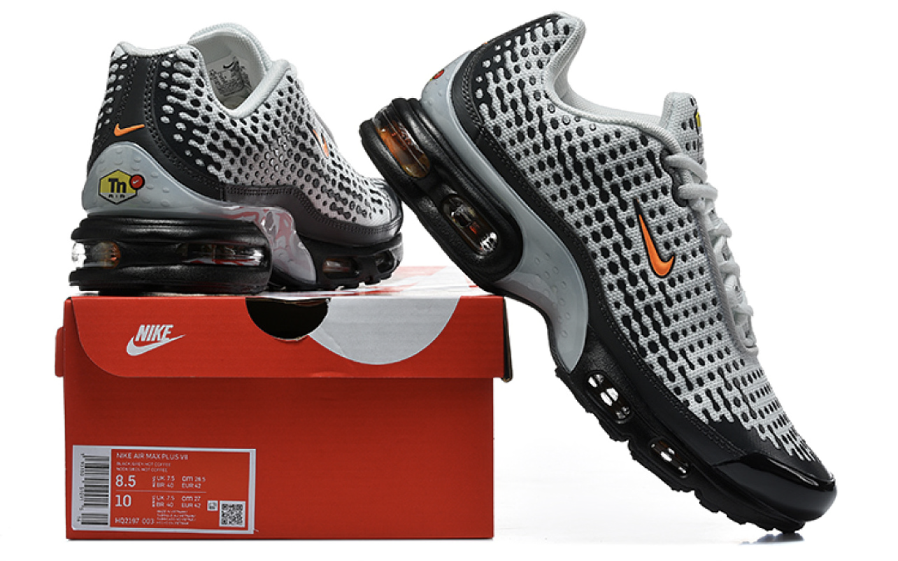 TN Air Max Plus V2 Dot Matrix White