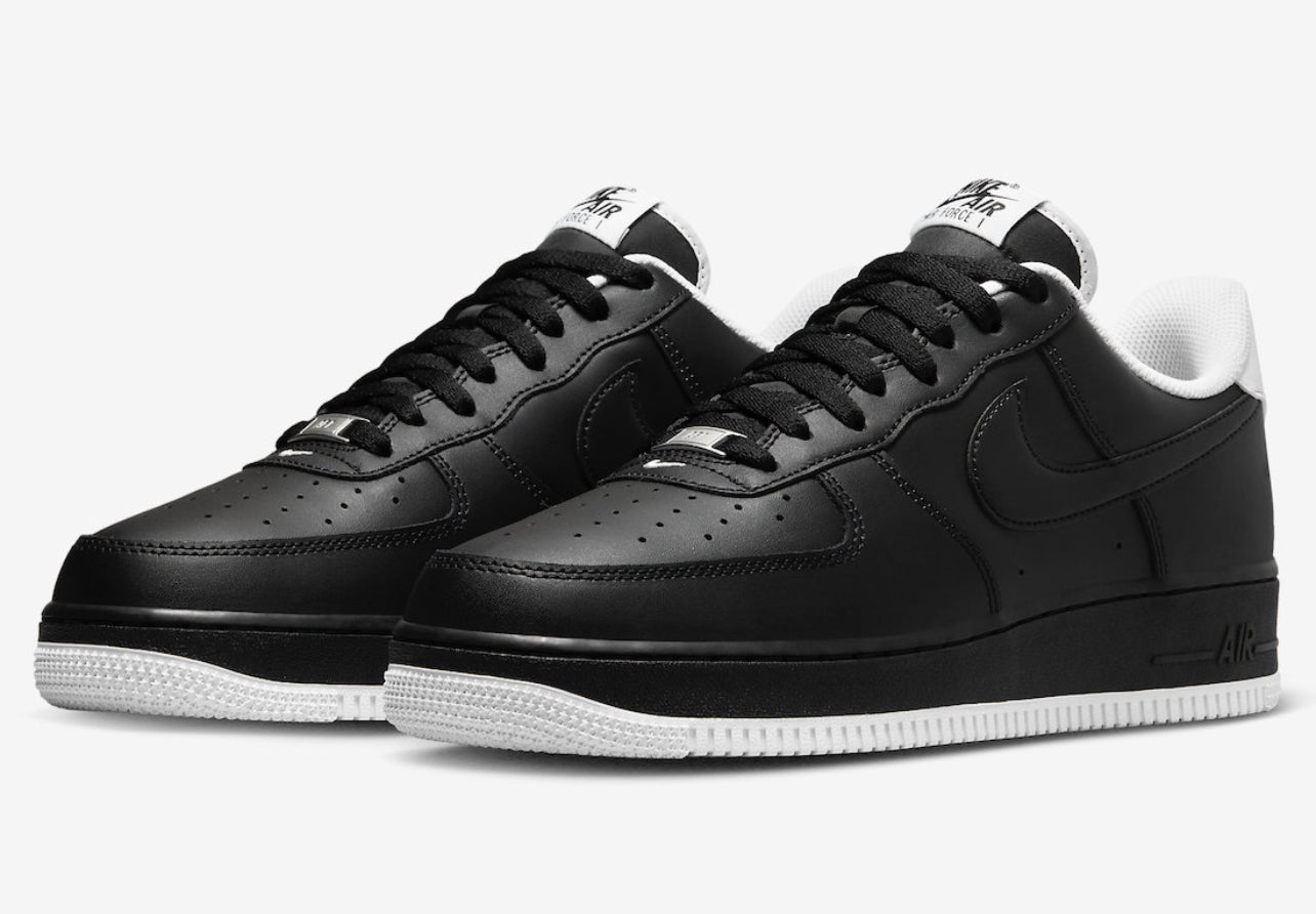 Air force 1s black and sale white